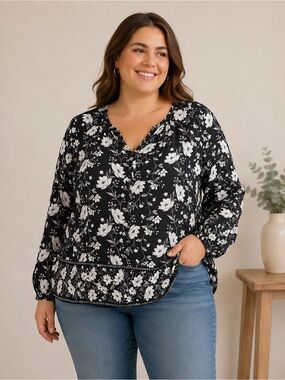 Old Navy black and white floral blouse size XL